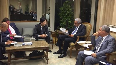 وزير التجارة والصناعة يبحث مع وفد 