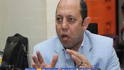 رئيس الزمالك يتهم أحمد سليمان بتهريب 
