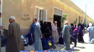 في بني سويف.. معالجة المرضى داخل 