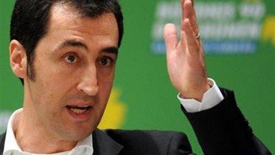 زعيم الخضر الألماني ينتقد مطاردة معارضين أتراك في ألمانيا