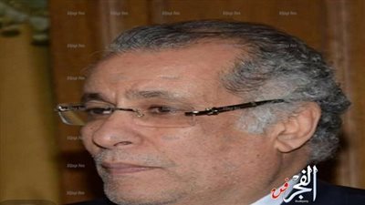 حسين نوح يحتفل بتوقيع 