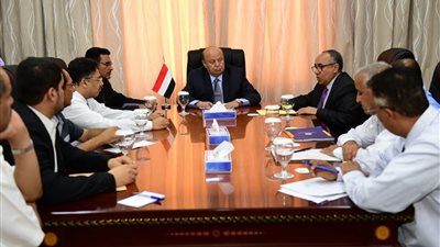 هادى والحكومة اليمنية يوافقون على صيغة اتفاق 