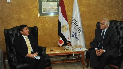 وزير النقل يبحث مع السفيرالياباني تمويل مشروعات في الإسكندرية