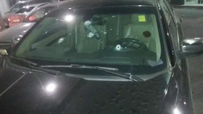 ١٤ رصاصة أُطلقت على عمدة تاروت وقاد مركبته وهو مصاب لإنقاذ نفسه