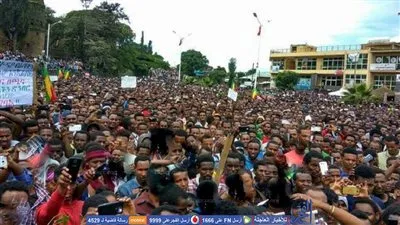 نصف مليون أثيوبي يطالبون بتغيير النظام (فيديو وصور)