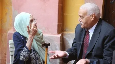 محافظ السويس يتفقد بيت المساجيري ويطالب بتسجيله كمنزل أثري  (صور)  