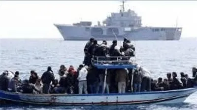 خفر السواحل الإيطالية  ينتشل 5 جثث وينقذ 1100 مهاجر