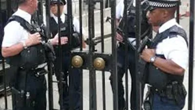 سجن رجل مدى الحياة لهجومه على ركاب قطار أنفاق في لندن