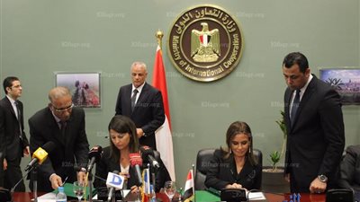 وزيرة التعاون توقع اتفاقيتين مع الوكالة الفرنسية للتنمية بقيمة 69 مليون يورو