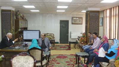 محافظ السويس يؤكد على دعم وتنشيط  العمل الثقافى بالمحافظة.. (صور)