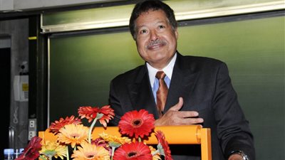 محمد صلاح ينعي أحمد زويل 