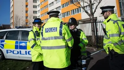 بريطانيا تشهد انتشاراً أمنياً مكثفاً من الشرطة المسلحة