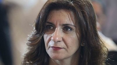  وزيرة الهجرة ناعية 