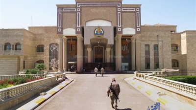 ديلي ميرور: بريطانيا تقصف قاعدة سرية لداعش بقصر صدام  