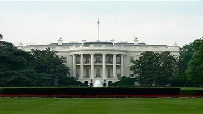  البيت الأبيض يدافع عن طائرة نقود مرسلة إلى إيران