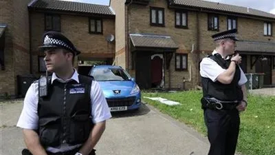 بريطانيا: ليس هناك دافع إرهابي وراء حادث الطعن في لندن