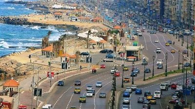 عاجل.. قوات الأمن تغلق طريق الكورنيش بالإسكندرية 