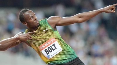 بولت يحذر منافسيه 