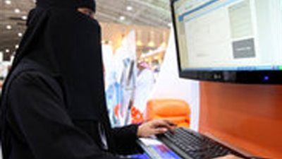 العمل: السماح بنقل كفالات العمالة الهندية المتضررة