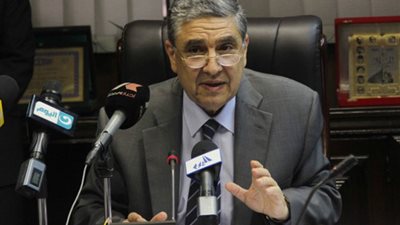 وزير الكهرباء يعلن موعد تطبيق الأسعار والشرائح الجديدة