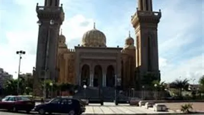 خطيب مسجد ببورسعيد: انظروا إلى النموذج القرآني في يوسف 