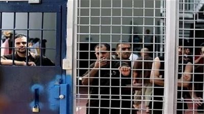  400 معتقل فلسطيني مضربون عن الطعام في السجون الإسرائيلية
