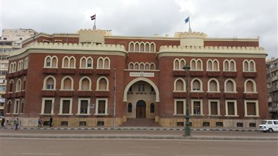 رئيس جامعة الإسكندرية يجرى حركة تغييرات محدودة بمناصب الوكلاء