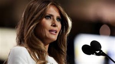 زوجة ترامب تنفي اتهامات دخولها الولايات المتحدة بصورة غير شرعية 