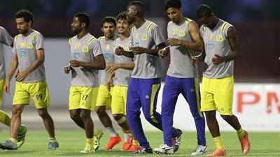 أمير تبوك يعاقب قائد النصر السعودي