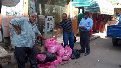 العثور على نفايات طبية خطرة امام المركز الطبي بأشمون بالمنوفية