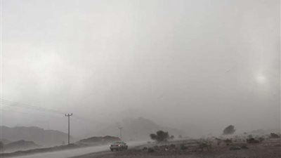 هطول أمطار متوسطة على بعض مراكز شمال ينبع