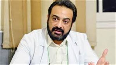 عمرو الليثي يحرج متحدث 