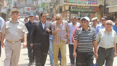 مدير أمن كفرالشيخ ومساعد المحافظ يترأسان حملة لإزالة الإشغالات في دسوق (صور)