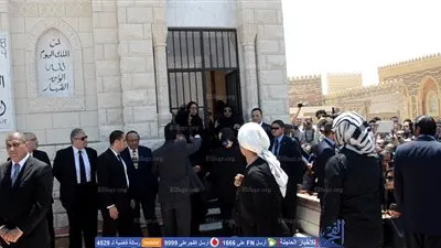 المشهد الأخير في جنازة 