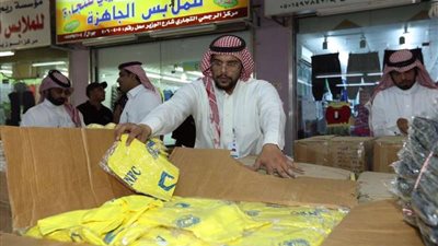 شعارات الأندية المقلدة تغلق محلات تجارية مع بدء الجولات الرقابية