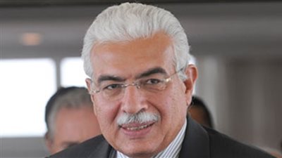 إلغاء قرار منع نظيف وزوجته ونجليه من التصرف في أموالهم والسفر 