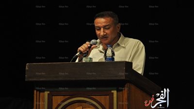 نصر سليمان يقدم أمسية شعرية مختلفة بساقية الصاوي.. (صور)