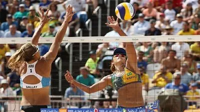 ريو 2016.. سيدات البرازيل يتأهلن للدور الثاني للكرة الشاطئية