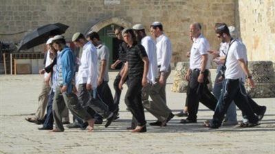 150 مستوطناً متطرفاً يقتحمون المسجد الأقصى