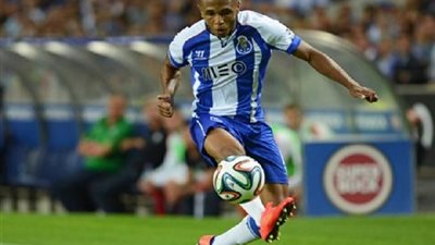 ياسين براهيمي مستمر مع بورتو 