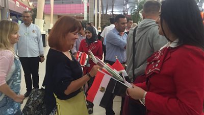 مطار شرم الشيخ يستقبل طائرة 