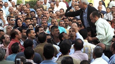 إضراب عمال شركة الزامل للهياكل الفولاذية عن العمل بالمنوفية