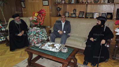 الأنبا بموا أسقف السويس يزور مدير الأمن لتهنئة بالمنصب الجديد (صور)
