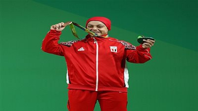 بالفيديو.. سارة سمير تحرز الميدالية البرونزية لمصر في رفع الأثقال