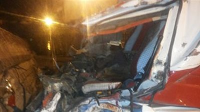 مصرع شخصين وإصابة 7 آخرين في حادث تصادم سيارتي نقل بقنا