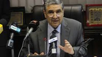 وزير الكهرباء يناقش طلب عقد اجتماع مع جميع مستثمري محطة 