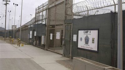 الهلال الأحمر: معتقل جوانتانامو يتصل بذويه بعد 16 عامًا من الانقطاع