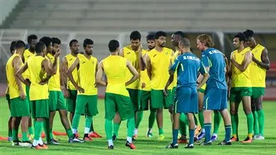 الخليج يختتم تحضيراته لمواجهة الفيصلي في افتتاح دوري جميل