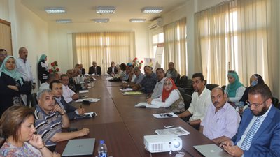 لجنة البيئة بالسويس توافق على مشروع إنشاء خط سولار وخطين بوتاجاز من ميناء السخنة (صور )