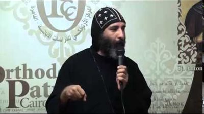 مصدر كنسي ينفي محاكمة الراهب سيرافيم البراموسي  